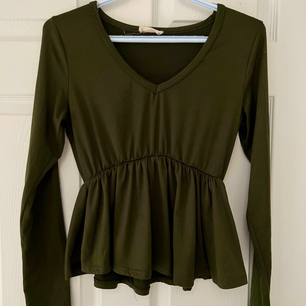 Long sleeve, v neck top